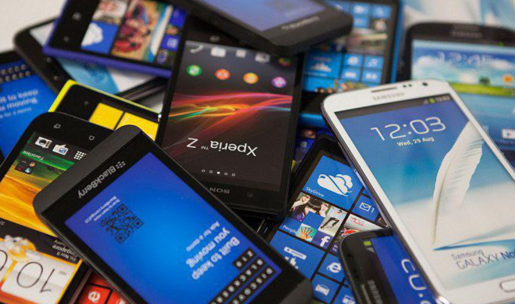 Узбекистан импортировал 2 млн смартфонов — откуда?