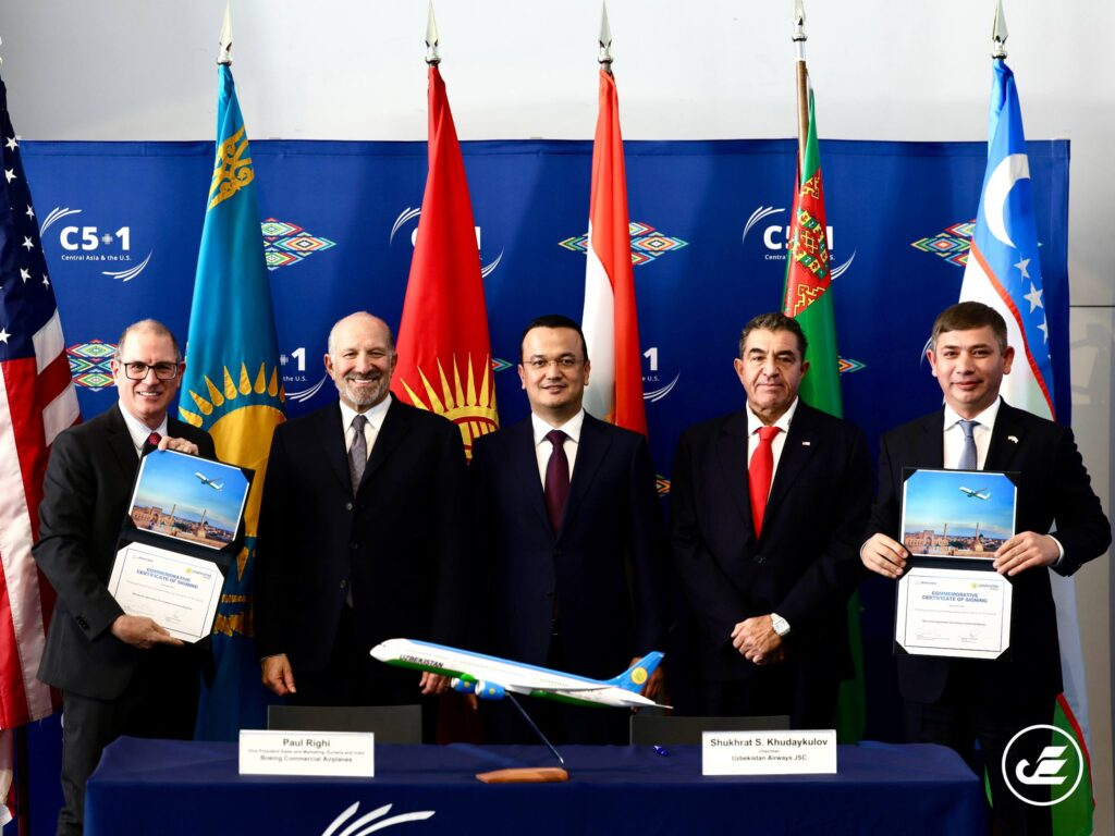 8 Dreamliner для Uzbekistan Airways — подписан контракт