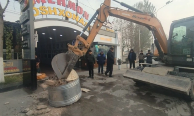 Скандал в Андижане: сломали тандыры, хоким получил выговор